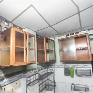 Tủ Bếp Treo Alu Màu Gỗ Cửa Kính Cũ (Nhiều Mẫu)