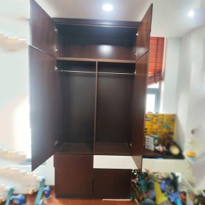 Tủ Quần Áo Cao Kịch Trần Cũ