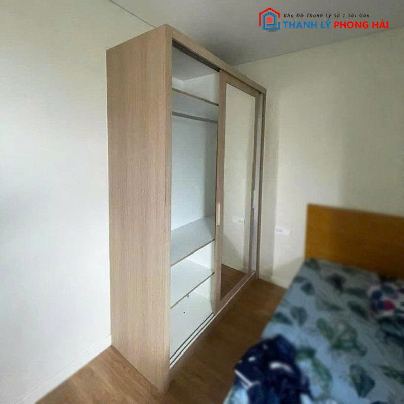 tu-quan-ao-go-mdf-2 Tủ Quần Áo Gỗ MDF Cũ 2 Cánh Lùa Kèm Gương