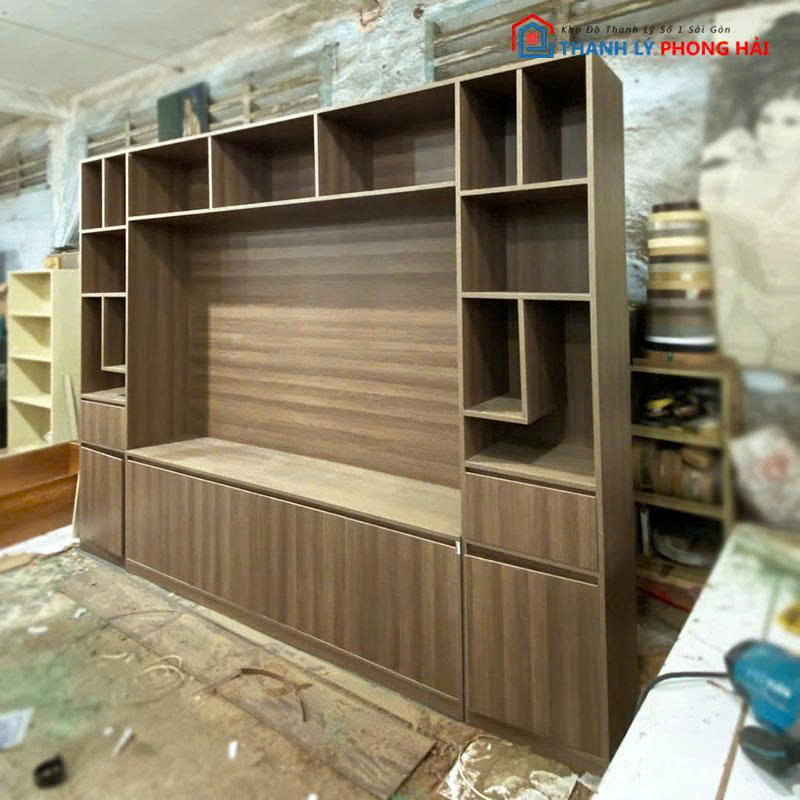 tu-trung-bay-go-mdf-hang-ton-3 Tủ Trưng Bày Gỗ MDF Hàng Tồn Kho Mới 99%